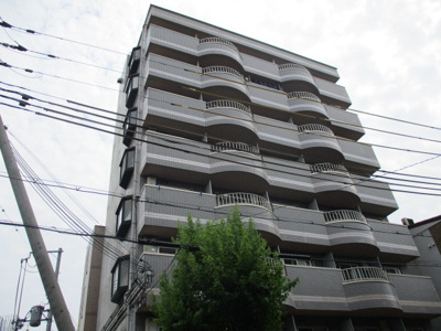 【外観】 | ベルメゾンリズ | 隣接する建物がなく風通しの良いマンションです