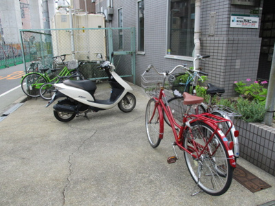 【その他共用部分】 | ベルメゾンリズ | 敷地内の駐輪場です