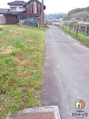 八女市立花町兼松土地の前面道路含む現地写真