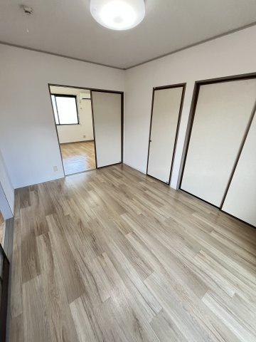 グランディールA棟の洋室