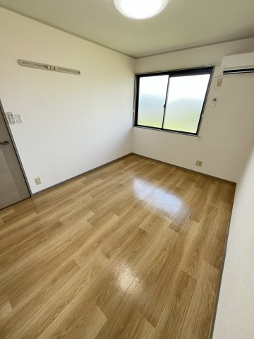 グランディールA棟の洋室