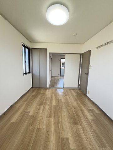 グランディールA棟の洋室