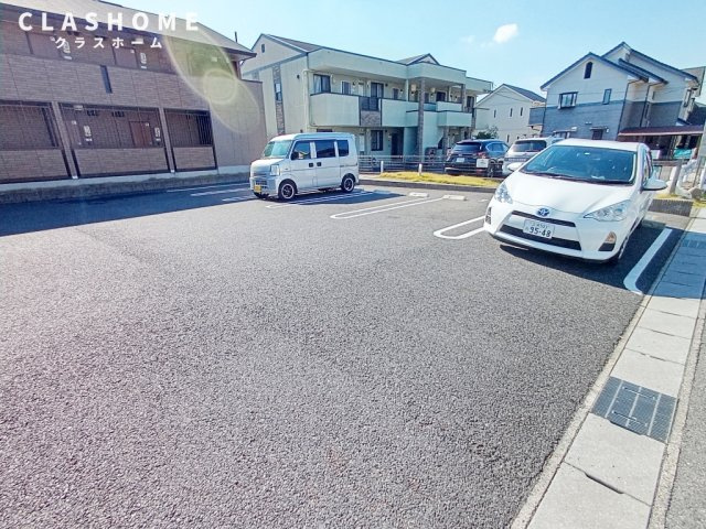 アヴニールリアン　　刈谷市近郊の賃貸はクラスホームの駐車場