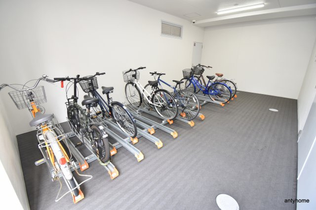 コンフォート滝川公園　仲介手数料無料の駐車場