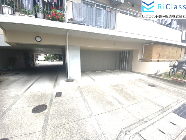 ピースコートⅠの駐車場|敷地内駐車場がございます
