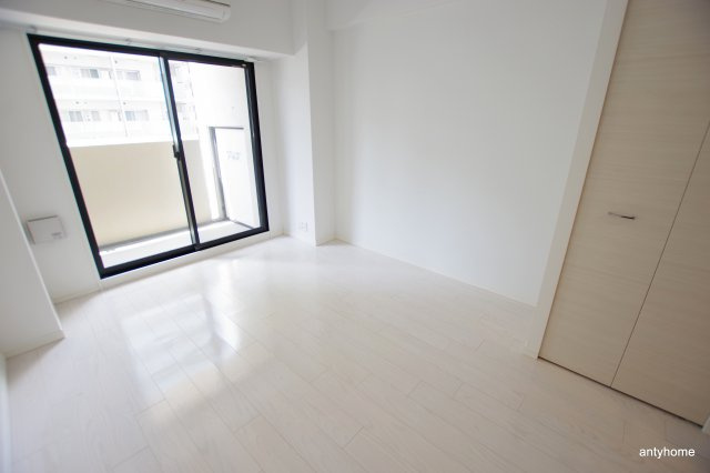 S-RESIDENCE江坂　仲介手数料無料の居間・リビング