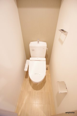 S-RESIDENCE江坂　仲介手数料無料のトイレ