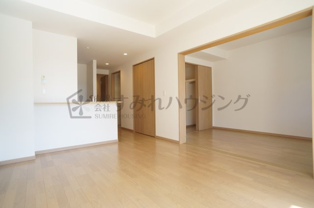 アスターの居間・リビング