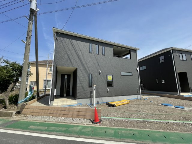 神川町元阿保第3（全2棟）1号棟の前面道路含む現地写真|前面道路含む現地写真です