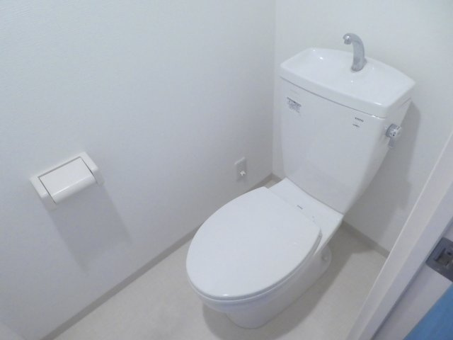 【トイレ】 | カーサフェリース | カーサフェリース※写真は同物件別部屋です