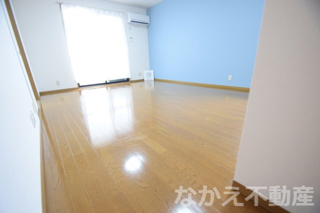【居間・リビング】 | 使いやすい居間です