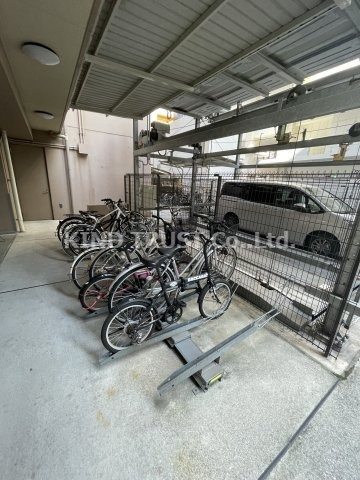 SWISS梅田東のその他共用部分|屋根付き駐輪場です