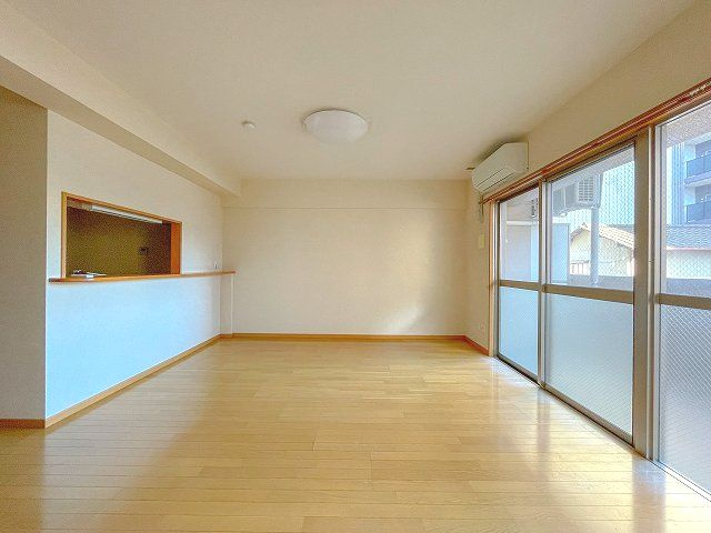 プロスペリタ上町の居間・リビング|こちらのリビングで趣味の時間をお楽しみください
