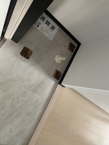 Clarice MAIHAMAの玄関