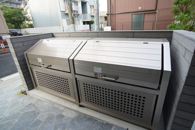 シティホームズⅨのその他|共用部にゴミストッカーを設置♪