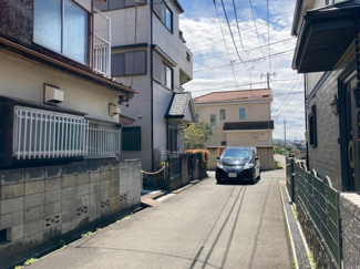 【前面道路含む現地写真】
