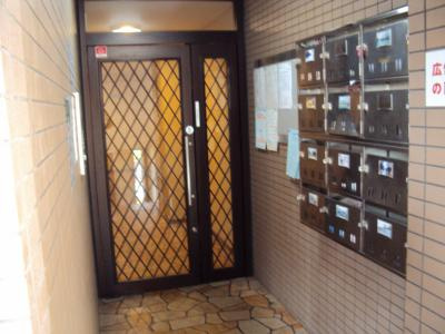 ベルステージ東山のエントランス