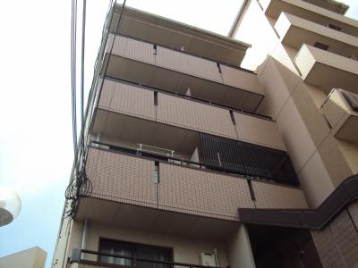 ベルステージ東山の外観