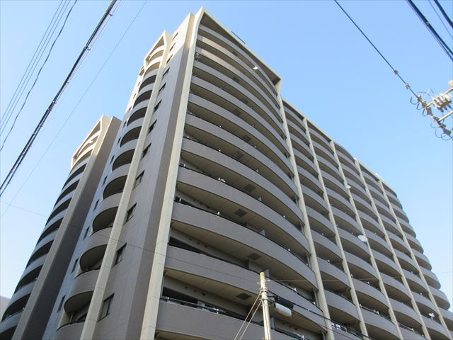 ダイアパレス白川公園の外観