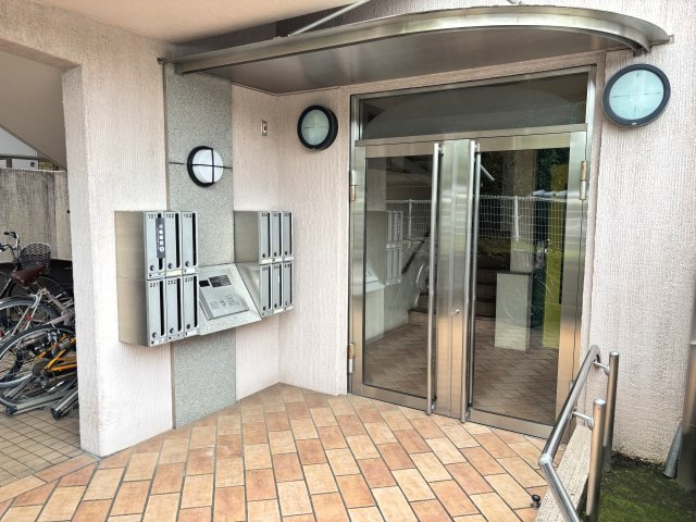 【エントランス】