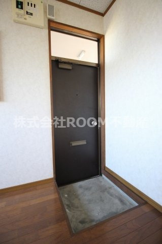 誠コーポⅡの玄関