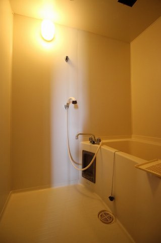 誠コーポⅠの浴室