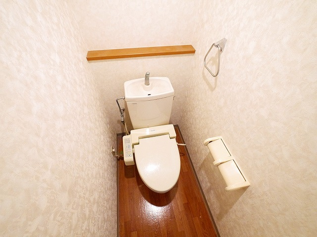 エスポワール（大福）のトイレ|落ち着いた色調のトイレです