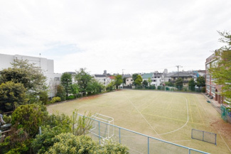 【展望】 | 物件のお問い合わせは、 ０１２０－７００－９６８までお気軽にどうぞ！
高校のグラウンドを望む眺望