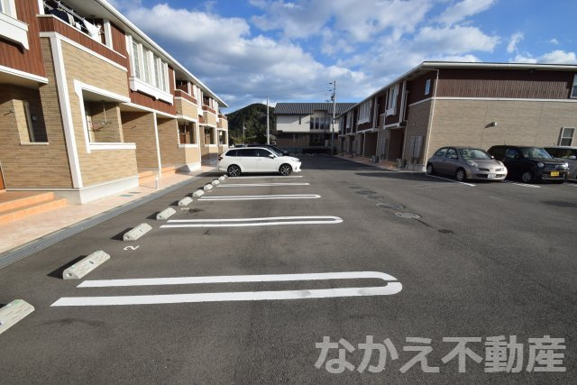 【駐車場】 | 駐車場に車を止められます