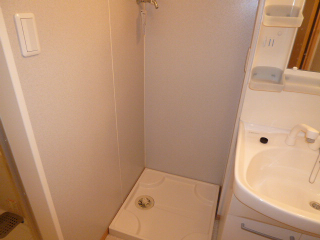 エルドラードＡのその他|洗濯機置き場