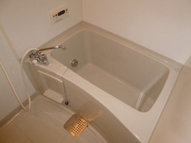 エルドラードＡの浴室|追い焚きバス