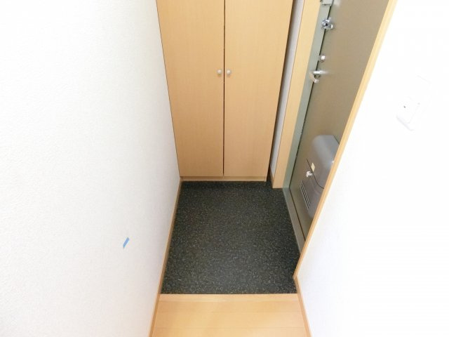 アムールカーサ・アレーグレの玄関|同物件別部屋