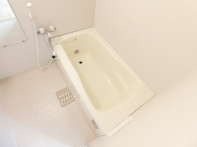 アムールカーサ・アレーグレの浴室|同物件別部屋