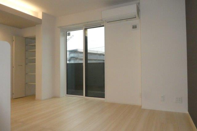 倉敷市石見町のアパートの居間・リビング