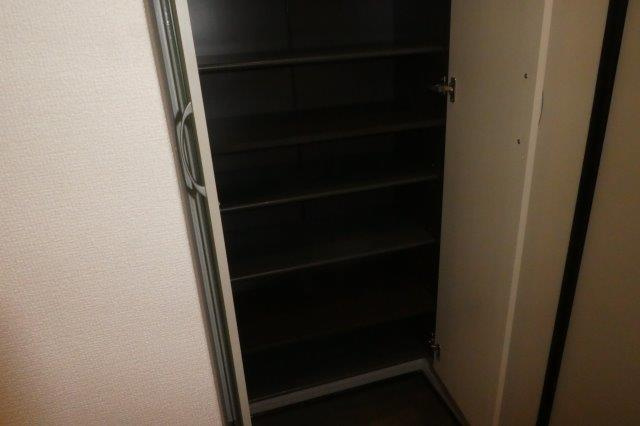 Ｍの内装|シューズボックス