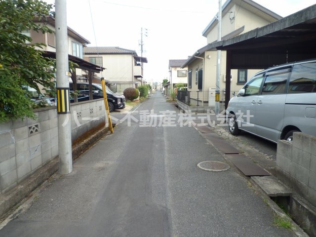 水島南春日町　売地の前面道路含む現地写真