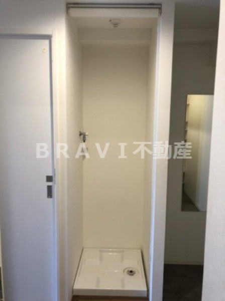 Ｙ’s大手通　BRAVI不動産の設備|【Ｙ’s大手通】洗濯機置場