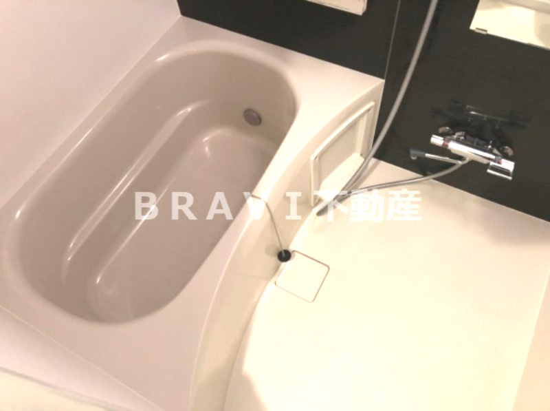 Ｙ’s大手通　BRAVI不動産の浴室|【Ｙ’s大手通】使いやすい浴槽です