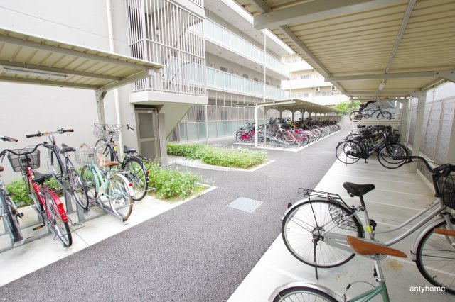 エスリード京橋グランテラス　仲介手数料無料の駐車場