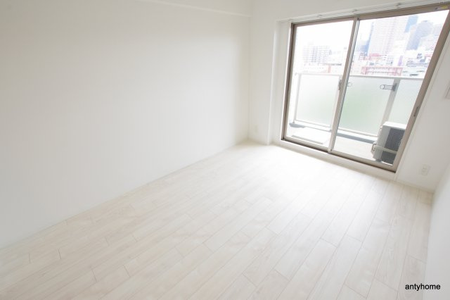 エスリード京橋グランテラス　仲介手数料無料の居間・リビング