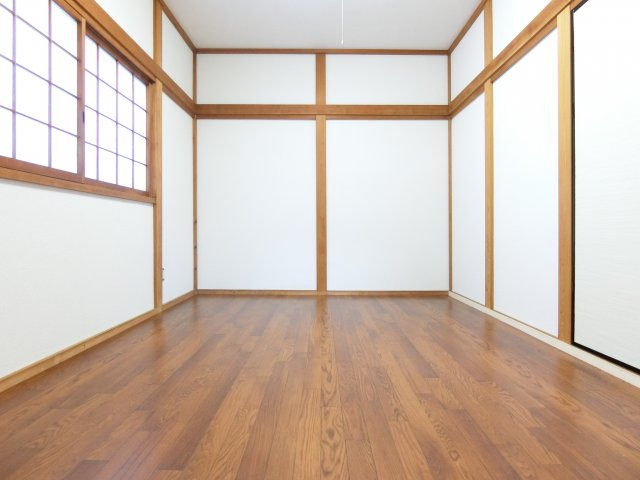 楠町西貸家の子供部屋