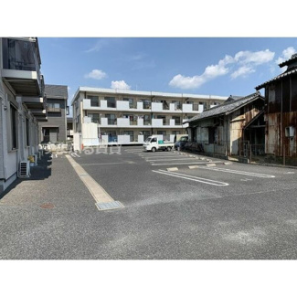 【駐車場】
