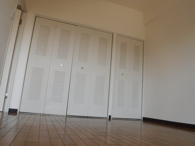 リビン元住吉の洋室