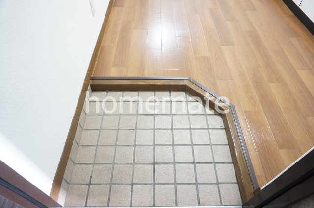 ブリリアントハイツの玄関