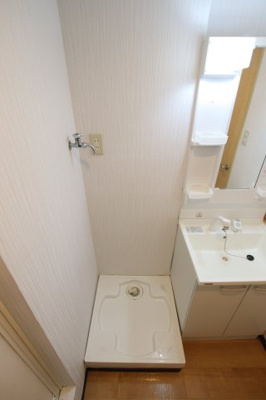 【設備】 | 安田マンション | 室内洗濯機置き場