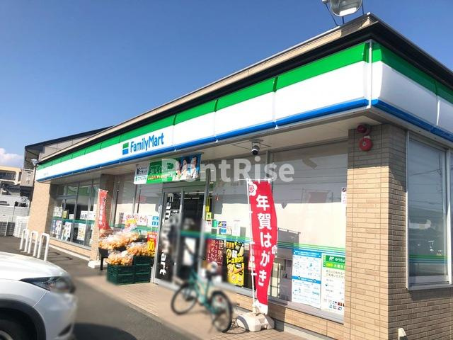 ラッキーズハイツ|ファミリーマート 一宮花池一丁目店 0.1km