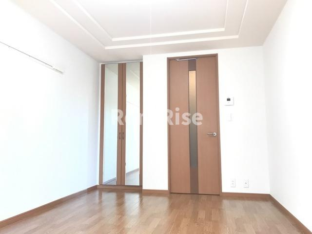 ラッキーズハイツの居間・リビング|洋室