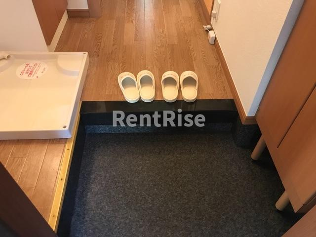 ラッキーズハイツの玄関|玄関