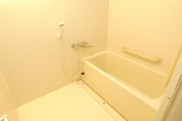 井吹西シティコート　の浴室