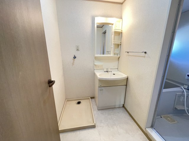クレール新柏Aの独立洗面台